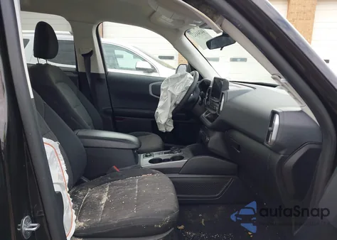 2021 Ford Bronco Sport Big Bend z USA, uszkodzony, nr VIN 3FMCR9B65MRA30721